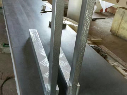 镁铝宽座直角尺